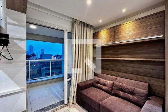 Sala de kitnet/studio para alugar com 0 quarto, 35m² em Jardim Aeroporto, São Paulo