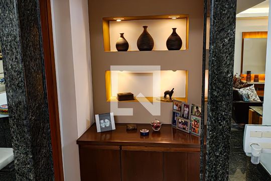 acesso corredor de apartamento à venda com 4 quartos, 225m² em Freguesia (jacarepaguá), Rio de Janeiro