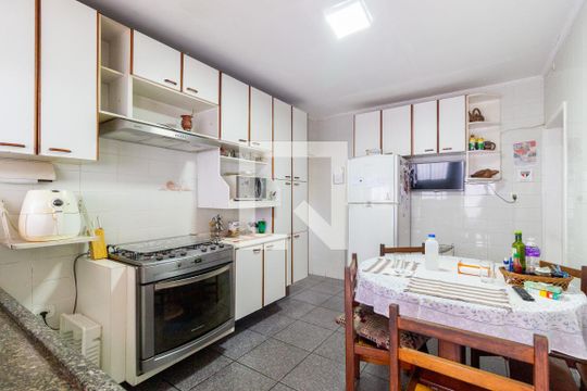 Cozinha de casa à venda com 3 quartos, 203m² em Vila Oratório, São Paulo