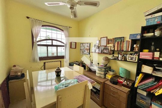 Quarto 1 de casa de condomínio à venda com 3 quartos, 250m² em Taquara, Rio de Janeiro