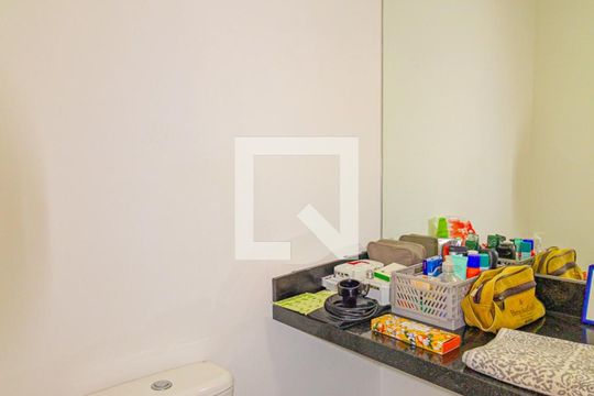 Banheiro de kitnet/studio à venda com 1 quarto, 40m² em Marechal Rondon, Canoas