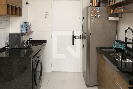 Cozinha de apartamento à venda com 2 quartos, 32m² em Vila Ema, São Paulo