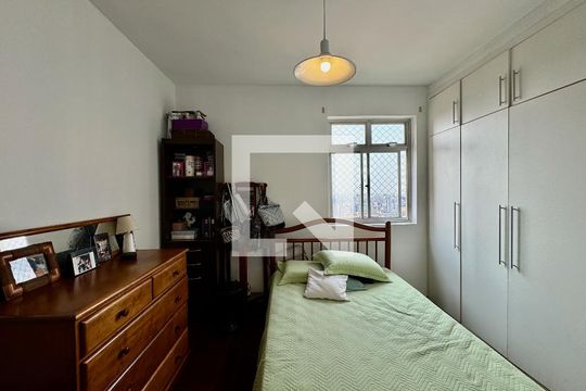 Suíte de apartamento à venda com 4 quartos, 100m² em Santo Antônio, Belo Horizonte
