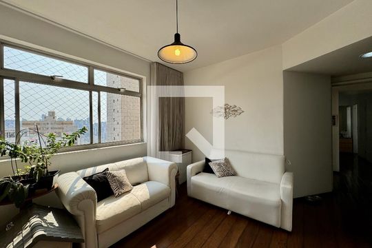 Sala de apartamento à venda com 4 quartos, 100m² em Santo Antônio, Belo Horizonte