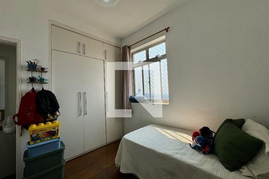 Quarto 1 de apartamento à venda com 4 quartos, 100m² em Santo Antônio, Belo Horizonte