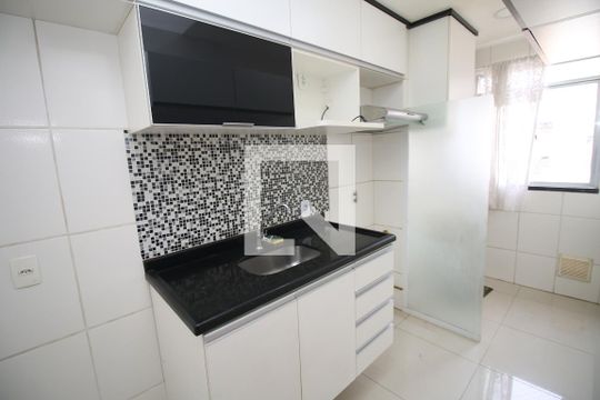 Cozinha de apartamento para alugar com 2 quartos, 47m² em Irajá, Rio de Janeiro
