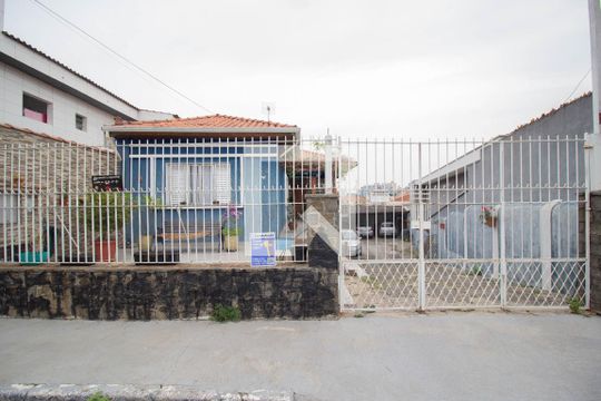 Fachada - placa instalada de casa à venda com 3 quartos, 385m² em Vila Bonilha, São Paulo
