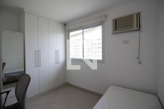 Quarto 1 de apartamento para alugar com 2 quartos, 75m² em Barra Olímpica, Rio de Janeiro