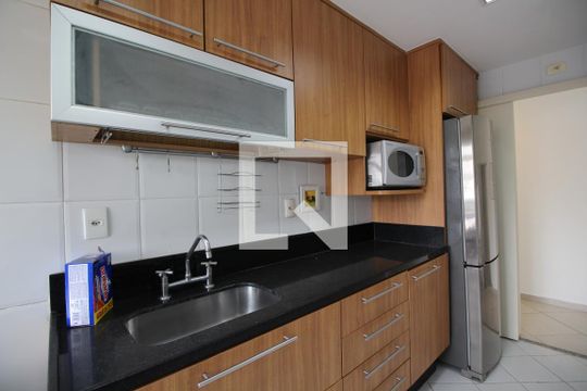 Cozinha de apartamento para alugar com 2 quartos, 75m² em Barra Olímpica, Rio de Janeiro