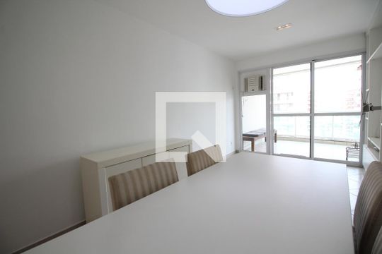 Sala de apartamento para alugar com 2 quartos, 75m² em Barra Olímpica, Rio de Janeiro