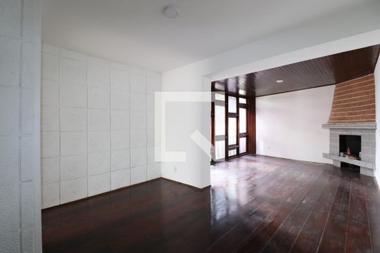 Casa para alugar com 2 quartos, 120m² em Vila Romana, São Paulo