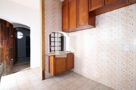 Cozinha de casa para alugar com 2 quartos, 120m² em Vila Romana, São Paulo
