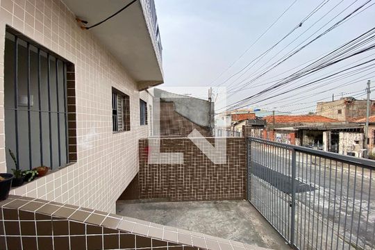 Garagem de casa para alugar com 2 quartos, 100m² em Vila Medeiros, São Paulo