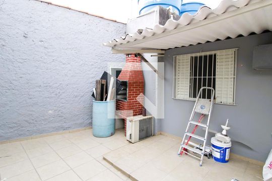 Área de Serviço de casa para alugar com 2 quartos, 100m² em Vila Medeiros, São Paulo