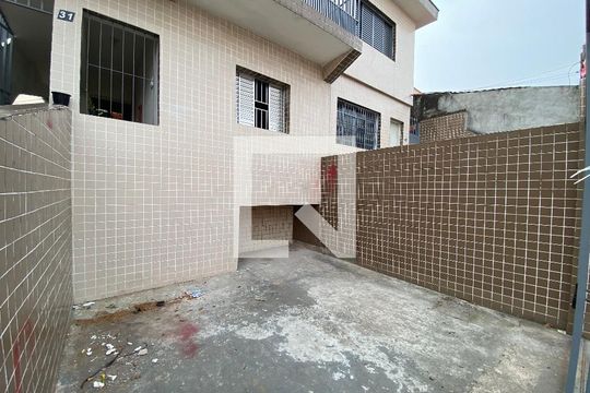 Garagem de casa para alugar com 2 quartos, 100m² em Vila Medeiros, São Paulo