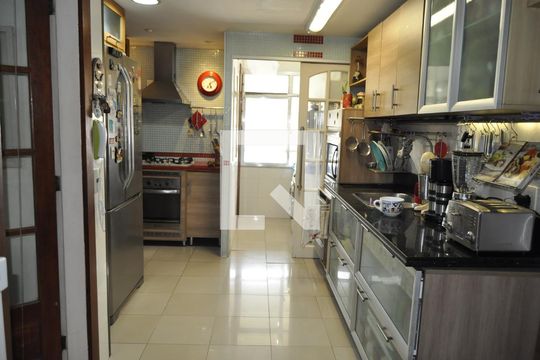 Cozinha de apartamento à venda com 4 quartos, 134m² em Méier, Rio de Janeiro