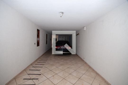 Garagem de casa para alugar com 5 quartos, 530m² em Alto da Lapa, São Paulo