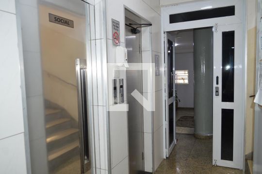 Elevadores de kitnet/studio à venda com 1 quarto, 30m² em Liberdade, São Paulo