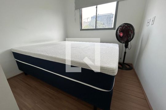 Quarto de apartamento para alugar com 1 quarto, 30m² em Várzea da Barra Funda, São Paulo