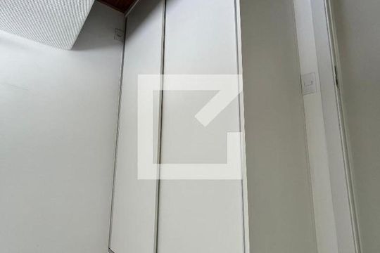 Quarto de apartamento para alugar com 1 quarto, 30m² em Várzea da Barra Funda, São Paulo