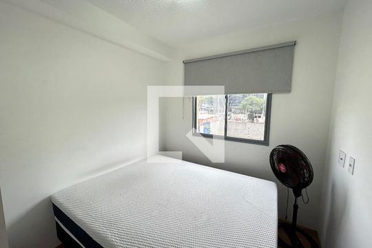 Quarto de apartamento para alugar com 1 quarto, 30m² em Várzea da Barra Funda, São Paulo