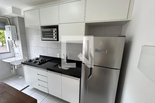 Cozinha de apartamento para alugar com 1 quarto, 30m² em Várzea da Barra Funda, São Paulo