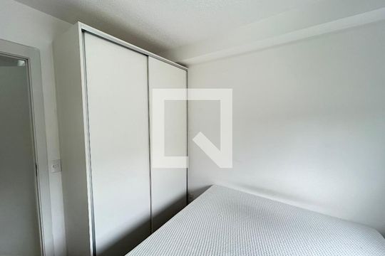 Quarto de apartamento para alugar com 1 quarto, 30m² em Várzea da Barra Funda, São Paulo
