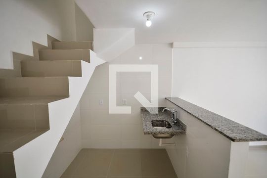 Cozinha e Área de Serviço de casa para alugar com 1 quarto, 30m² em Riachuelo, Rio de Janeiro