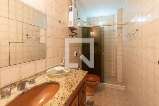 Banheiro de apartamento à venda com 2 quartos, 72m² em Vila Isabel, Rio de Janeiro