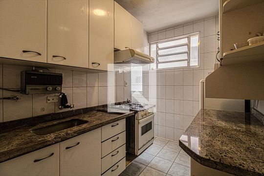 Cozinha de apartamento à venda com 1 quarto, 46m² em Aclimação, São Paulo