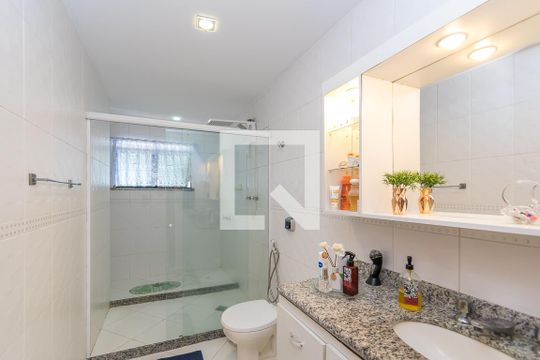 Banheiro da Suíte 1 de apartamento à venda com 4 quartos, 233m² em Penha Circular, Rio de Janeiro