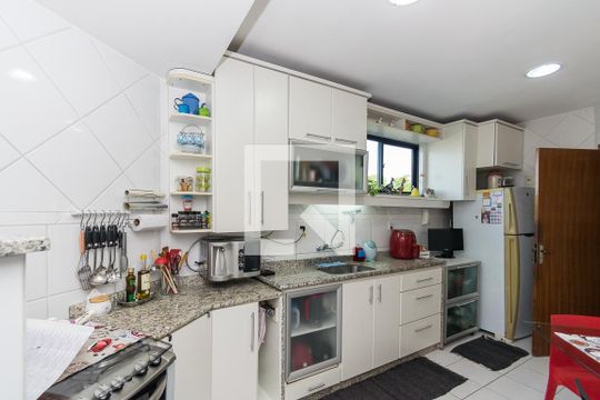 Cozinha de apartamento à venda com 4 quartos, 233m² em Penha Circular, Rio de Janeiro