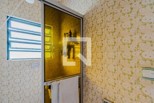 Banheiro Social de casa à venda com 4 quartos, 200m² em Tristeza, Porto Alegre