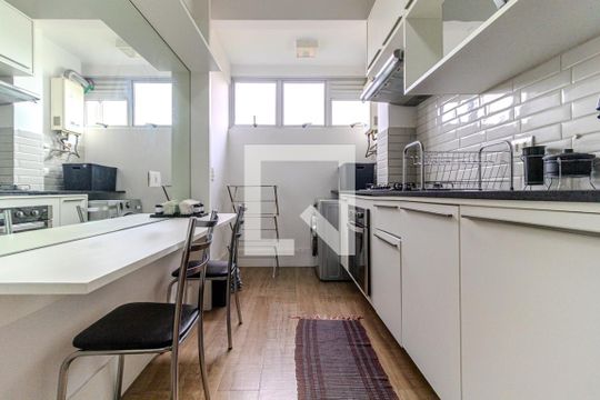 Cozinha de kitnet/studio à venda com 1 quarto, 44m² em Vila Buarque, São Paulo