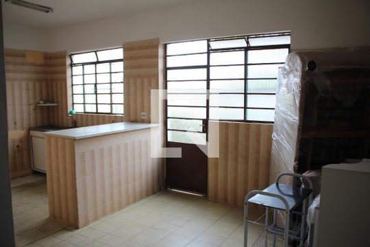 Cozinha de casa para alugar com 5 quartos, 350m² em Califórnia, Belo Horizonte