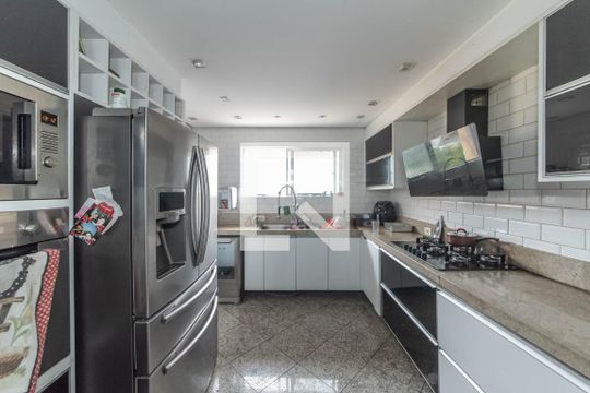 Cozinha de casa à venda com 4 quartos, 203m² em Bosque da Saúde, São Paulo