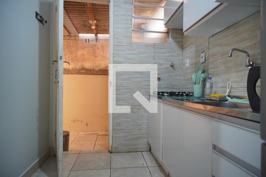 Cozinha de apartamento à venda com 2 quartos, 60m² em Petrópolis, Porto Alegre
