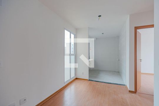 Sala de apartamento para alugar com 2 quartos, 42m² em Cavalhada, Porto Alegre