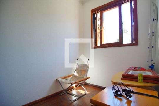 Quarto 1 de casa à venda com 4 quartos, 270m² em Vila Ipiranga, Porto Alegre