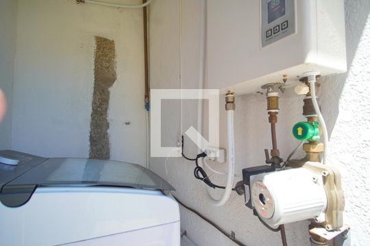Área de Serviço de casa à venda com 4 quartos, 270m² em Vila Ipiranga, Porto Alegre