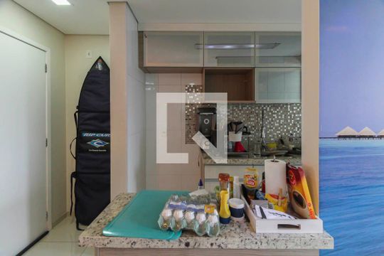 Cozinha de apartamento à venda com 2 quartos, 47m² em Quinta da Paineira, São Paulo