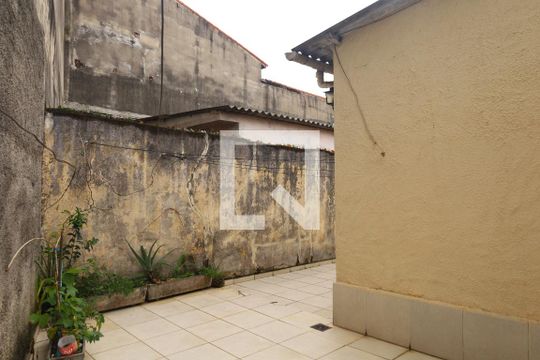 Quintal de casa para alugar com 3 quartos, 120m² em Cidade Líder, São Paulo