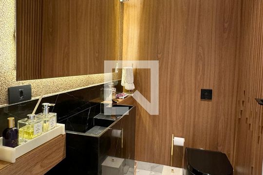 Lavabo de casa de condomínio à venda com 3 quartos, 453m² em Alphaville, Santana de Parnaíba