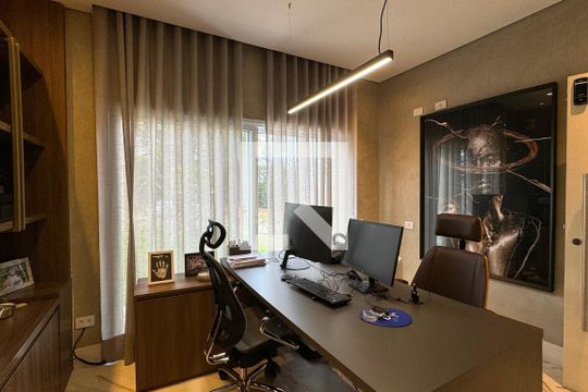 Escritório de casa de condomínio à venda com 3 quartos, 453m² em Alphaville, Santana de Parnaíba
