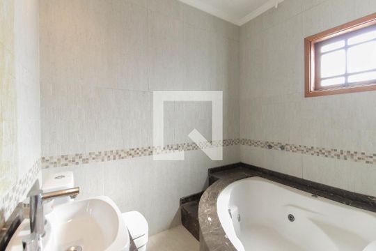 Banheiro da Suíte de casa para alugar com 3 quartos, 400m² em Vila Princesa Isabel, São Paulo