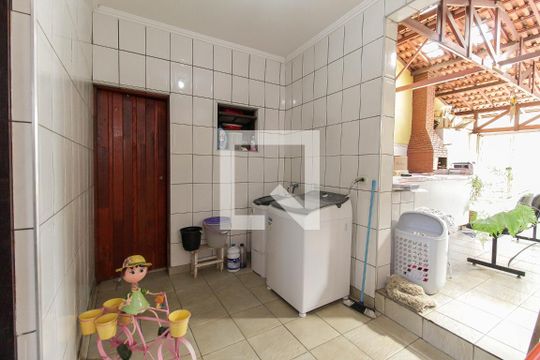 Área de Serviço de casa para alugar com 3 quartos, 400m² em Vila Princesa Isabel, São Paulo