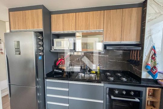 Cozinha de apartamento à venda com 2 quartos, 34m² em Jardim Taquaral, São Paulo