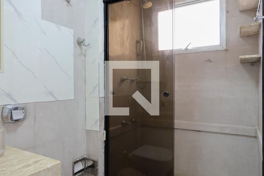 Banheiro de apartamento à venda com 2 quartos, 75m² em Santana, São Paulo