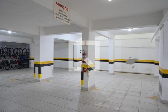 Garagem de apartamento para alugar com 4 quartos, 165m² em Agronômica, Florianópolis