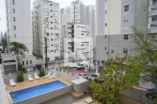 Sala -Vista de apartamento para alugar com 4 quartos, 165m² em Agronômica, Florianópolis